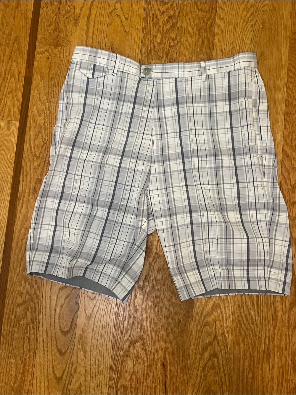New Men's Calvin Klein Plaid Cotton Blend Shorts - Gray & White